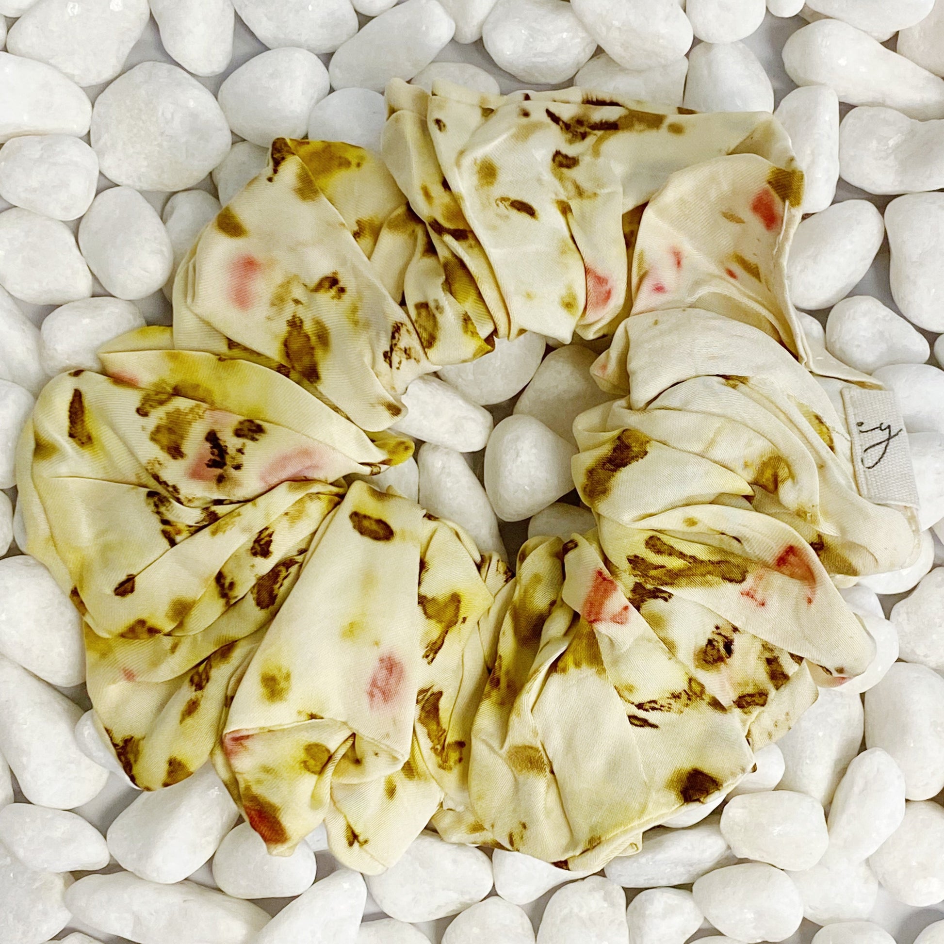 Sustainable Natural Dye Art Hair Scrunch-4